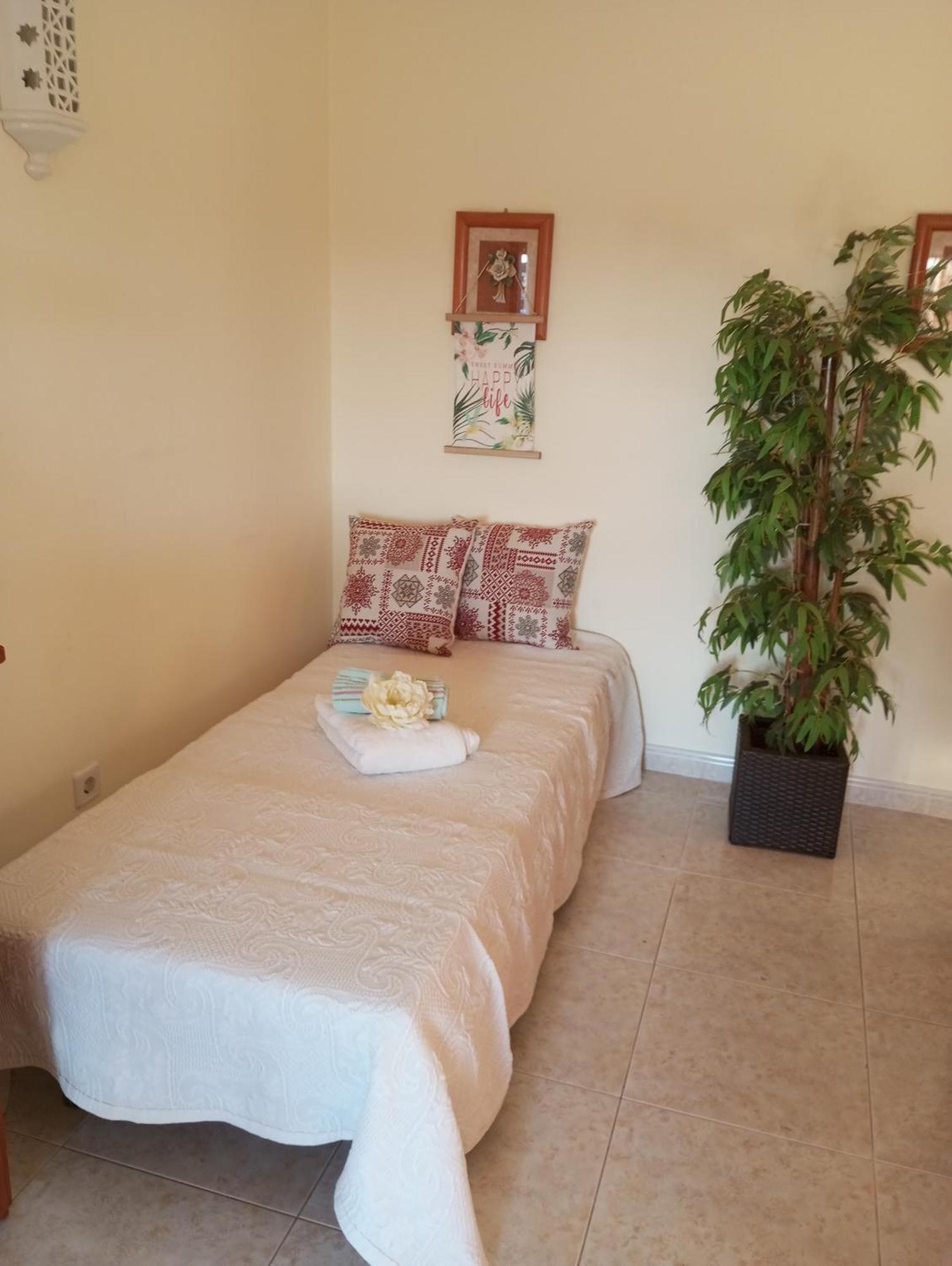 Cozy Sunny Apartment Wi-Fi & Ac Alvor Bagian luar foto
