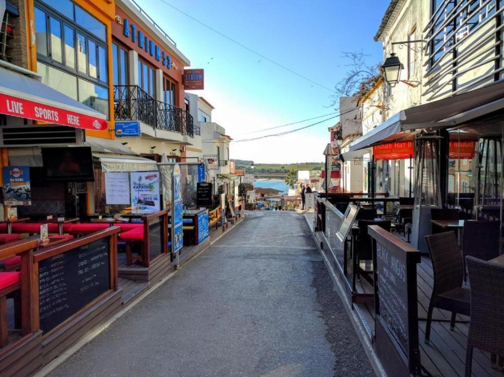 Cozy Sunny Apartment Wi-Fi & Ac Alvor Bagian luar foto